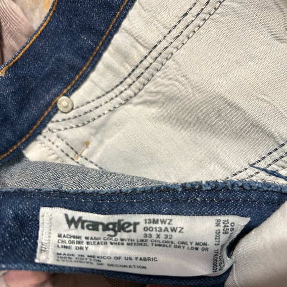Men’s Wrangler Bootcut Jeans (heavy starch) - Picture 4 of 4
